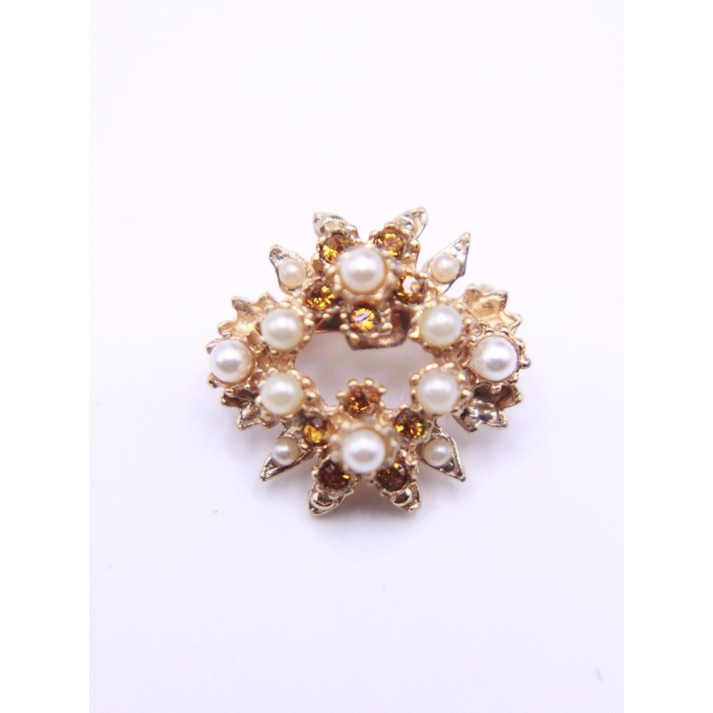 Vintage 1940-50s Flower Gold Tone Orange Rhinestone and Faux Pearl  brooch 1”